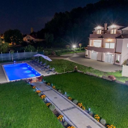 Green Paradise Estate Trilj エクステリア 写真