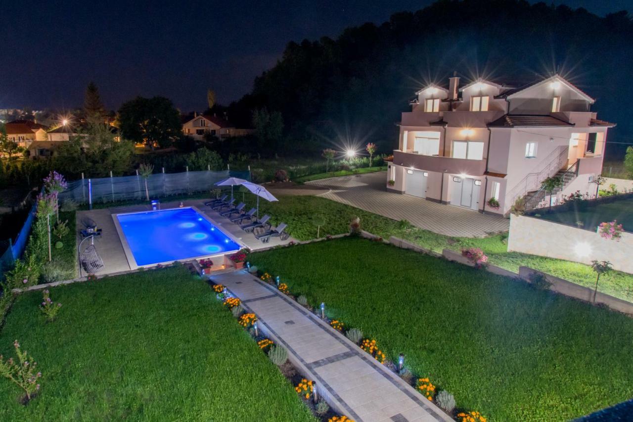 Green Paradise Estate Trilj エクステリア 写真